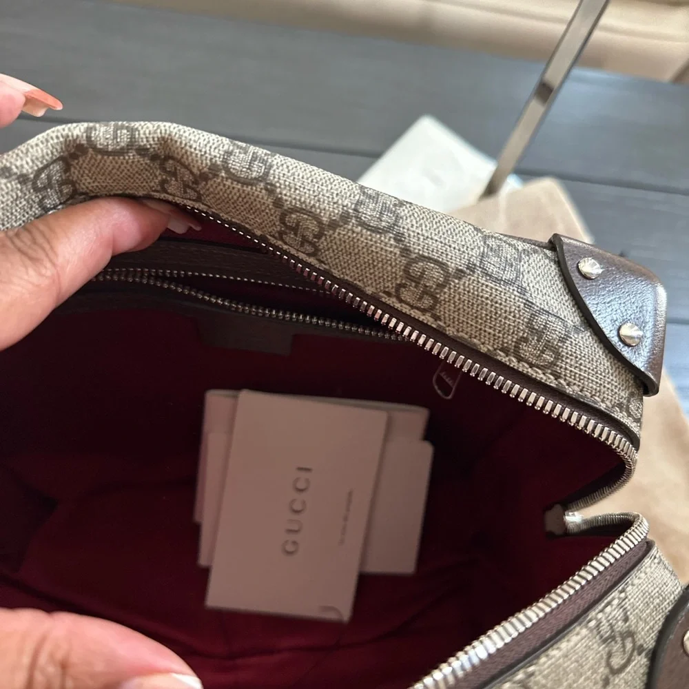 AUTHENTIC Gucci GG Supreme Tote Shoulder Bag - Picture 6 of 13